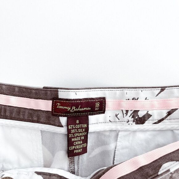 Tommy Bahama 18 Golf Women's Floral Capri Shorts Pants Brown White Size 8 - Picture 7 of 8